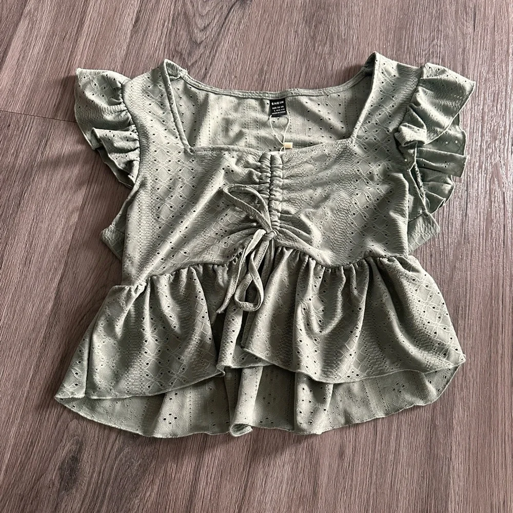 Ruffled Green Top - Picture 1 of 1